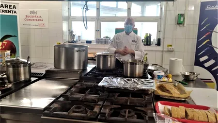 FOTO | Oamenii străzii din București, așteptați cu „Pulled Pork”, cârnați salsicia și ulei de măsline aromatizat, la noul Centru Comunitar din oraș