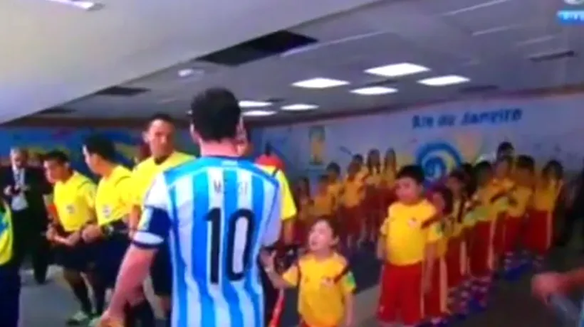 Explicația lui Messi pentru gestul controversat dinaintea meciului cu Bosnia. De ce nu a dat mâna cu copilul de mingi