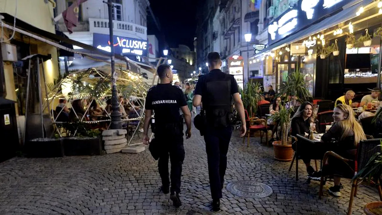 Informații noi în DOSARUL turiștilor străini păcăliți și jefuiți în Centrul Vechi. 18 persoane trimise în judecată / Acuzații grave, prejudiciu mare