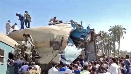 Coliziune între două trenuri în Egipt. Cel puţin 32 de persoane au murit - FOTO&VIDEO