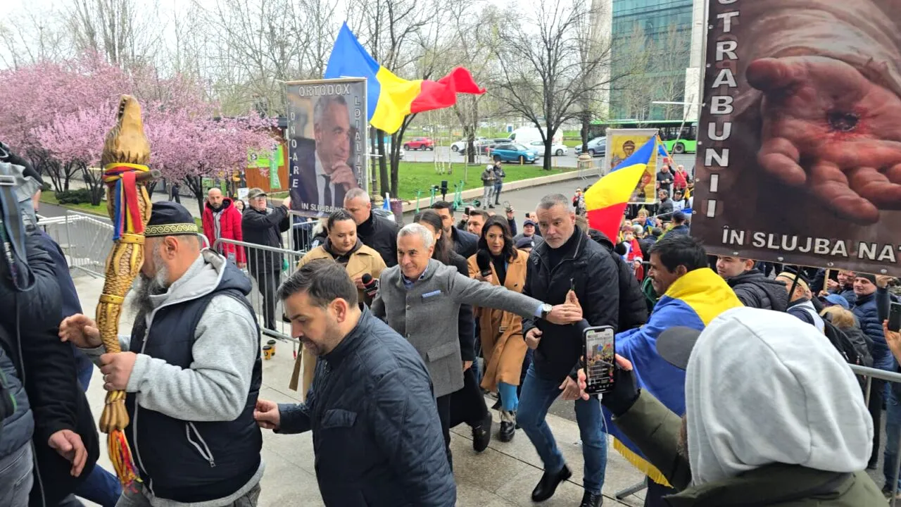 Călin Georgescu, la ieșirea de la Tribunalul București: ”O lume întreagă suferă din cauza prostiei unora”