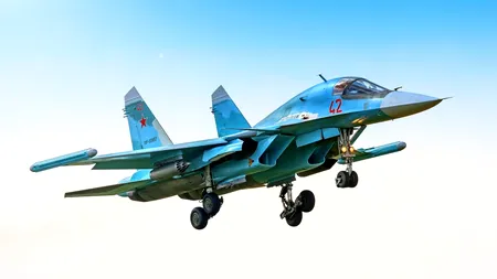 Avion militar ucrainean, interceptat şi aterizat la Bacău