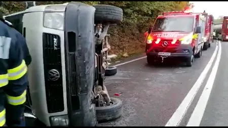 Un microbuz s-a răsturnat în Cluj. Şase persoane au fost transportate la spital