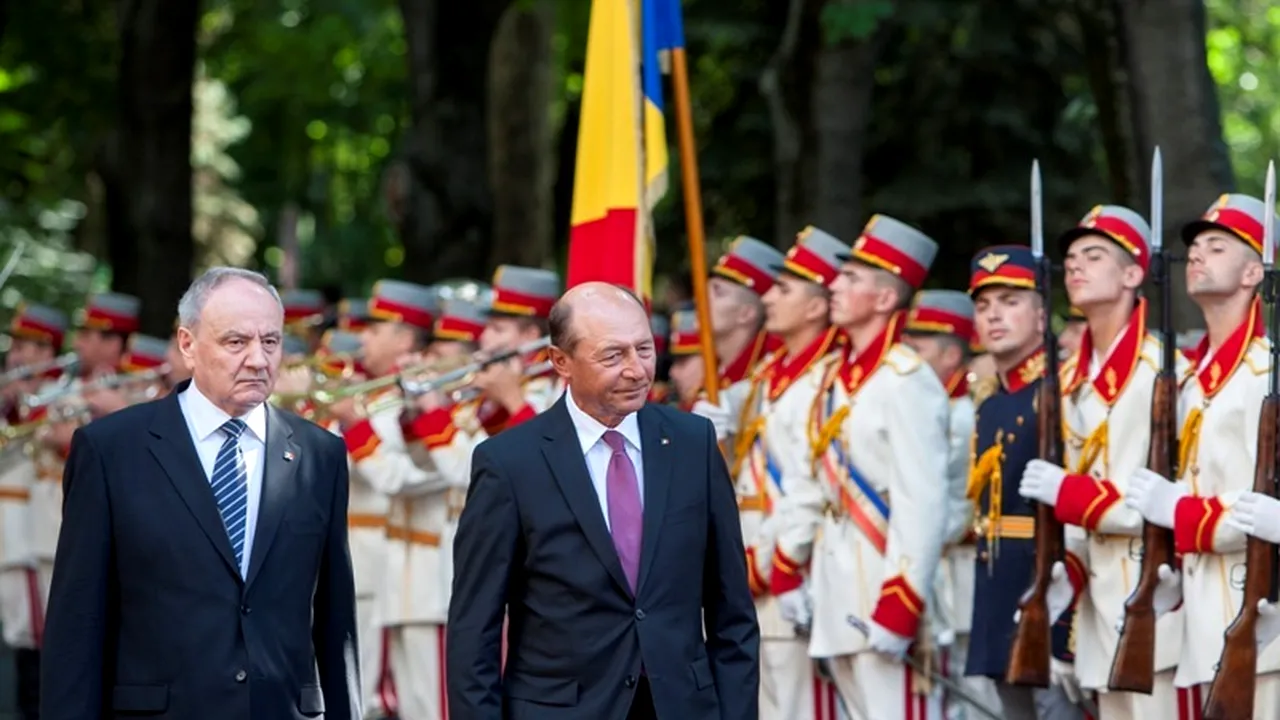 Ajutor pentru Timofti. La Chișinău, Băsescu le amintește basarabenilor că vor să fie în UE: 