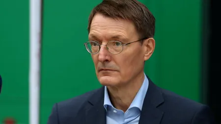 Ministrul german al sănătății sugerează reducerea izolării pentru cei trecuți prin boală, pe măsură ce Omicron se răspândește agresiv