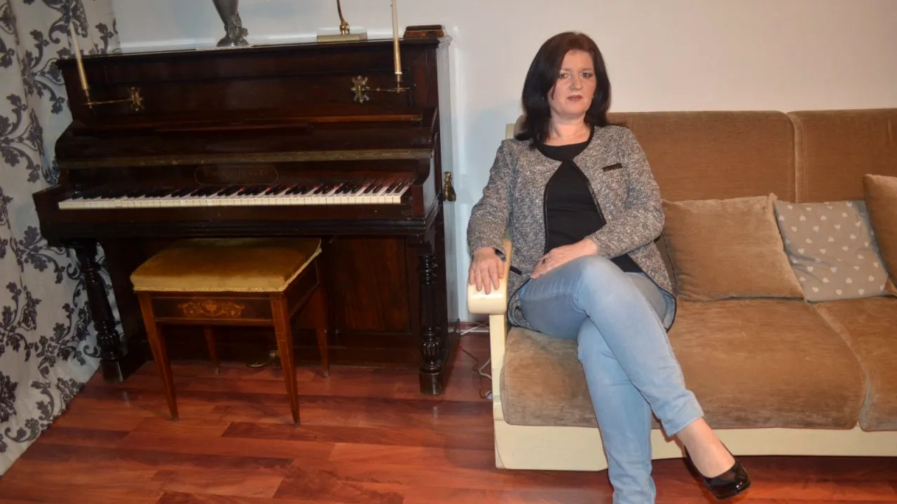 Autoarea Mihaela Anghel: „Întotdeauna voi îmbina romanticul cu misticul, cu fantasticul, cu mitologia, cu spiritualitatea sau psihanaliza”