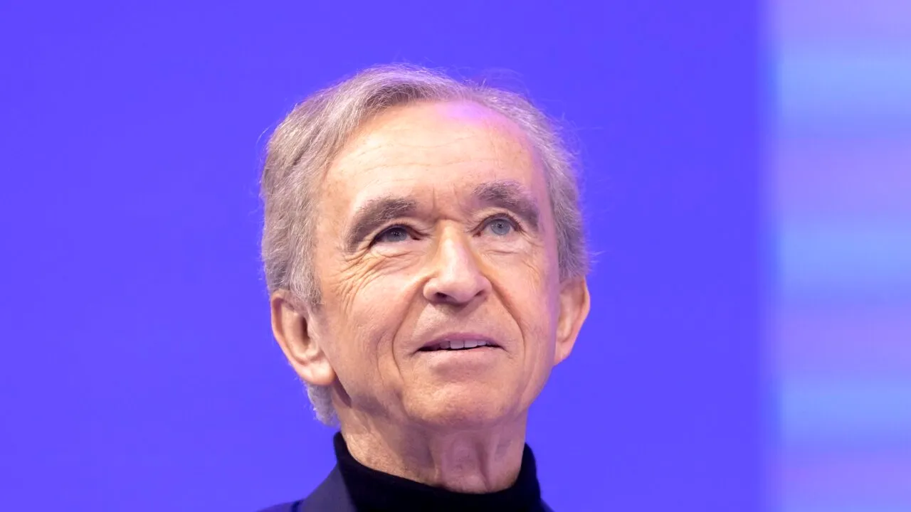 Magnatul francez Bernard Arnault, investigat din cauza afacerilor cu un oligarh rus