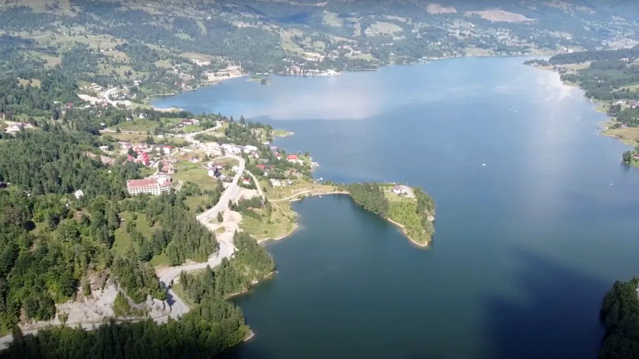 Locul de poveste din România care a devenit vedetă pe Netflix. Este o stațiune superbă