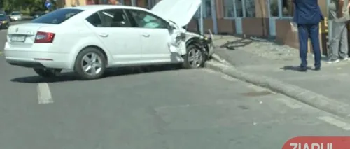Subprefectul județului Sălaj și-a făcut praf mașina, după ce s-a urcat băut la volan