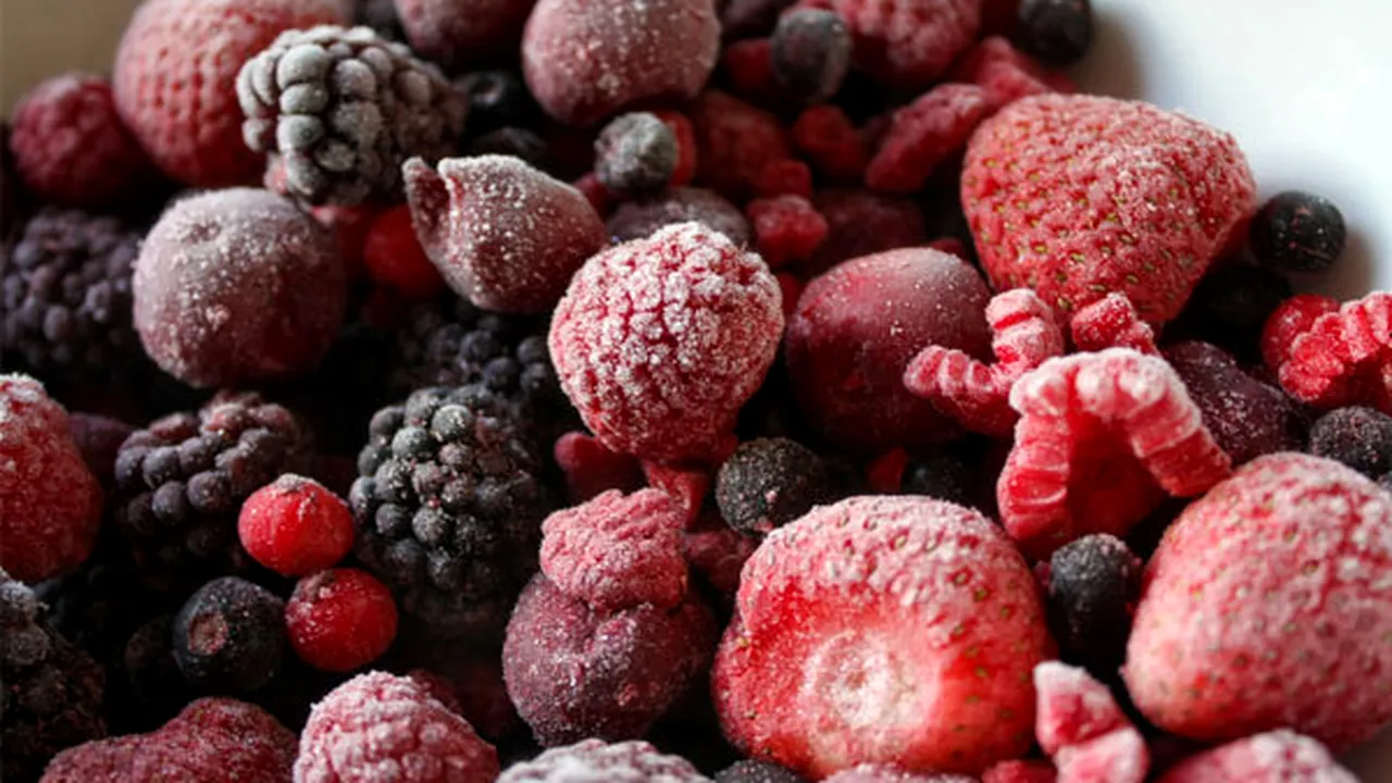 UPDATE: Fructe cu virusul hepatic A importate din România, Polonia și Bulgaria, retrase de piața italiană. Din România au fost trimise afine congelate