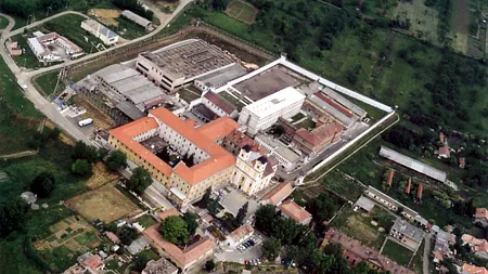 Ungaria fabrică în închisori sârmă ghimpată pentru un gard la granița cu România și pentru export