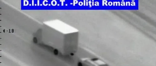 VIDEO - Metoda inedită și riscantă prin care 15 hoți au furat mărfuri de 300.000 de euro direct din TIR-urile care goneau pe șosea
