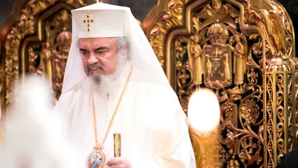 România își alege președintele. Patriarhul Daniel A VOTAT duminică la o școală din București