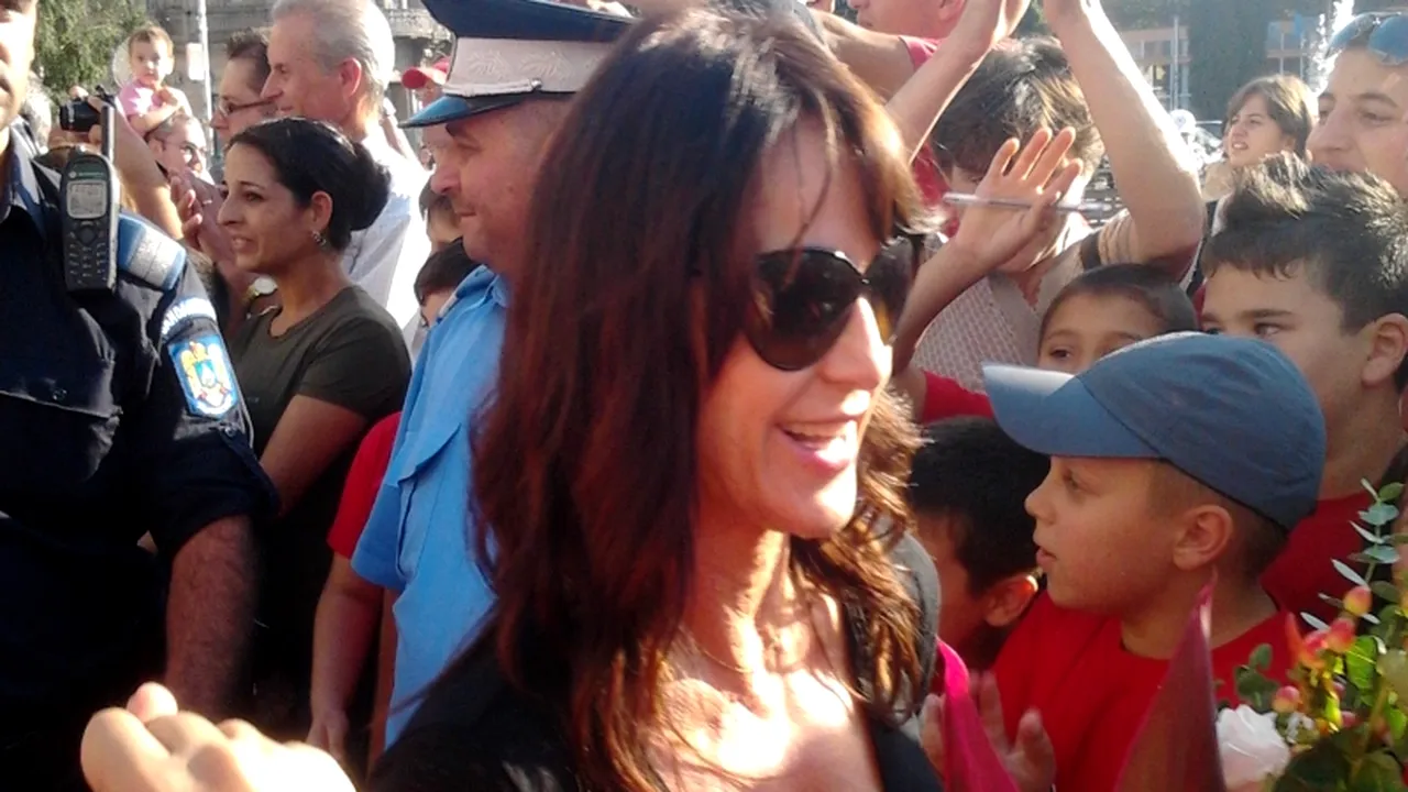 „Port cu mândrie adevăratele mele culori: roșu, galben și albastru. La mulți ani, România!