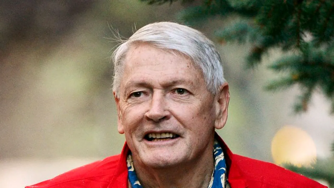 Președintele companiei care deține UPC vorbește despre o posibilă fuziune cu Vodafone. „Este ca o banană într-un borcan