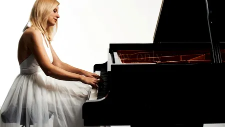 VIDEO. Celebra pianistă Valentina Lisitsa va concerta pentru prima dată în România