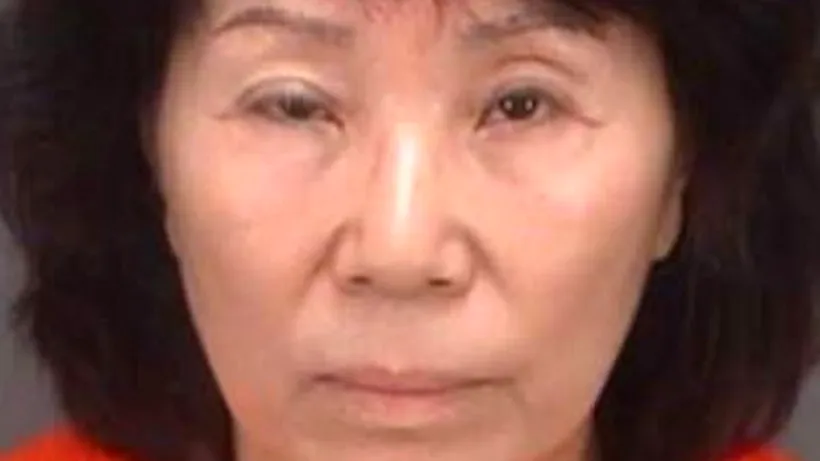 Un nou caz Florida Woman: O femeie a scuipat peste înghețata din frigiderele unui magazin „rival și a urinat într-o găleată folosită de angajați