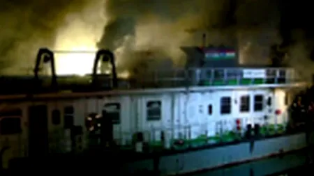 Un vas de pescuit a luat foc în Portul Constanța