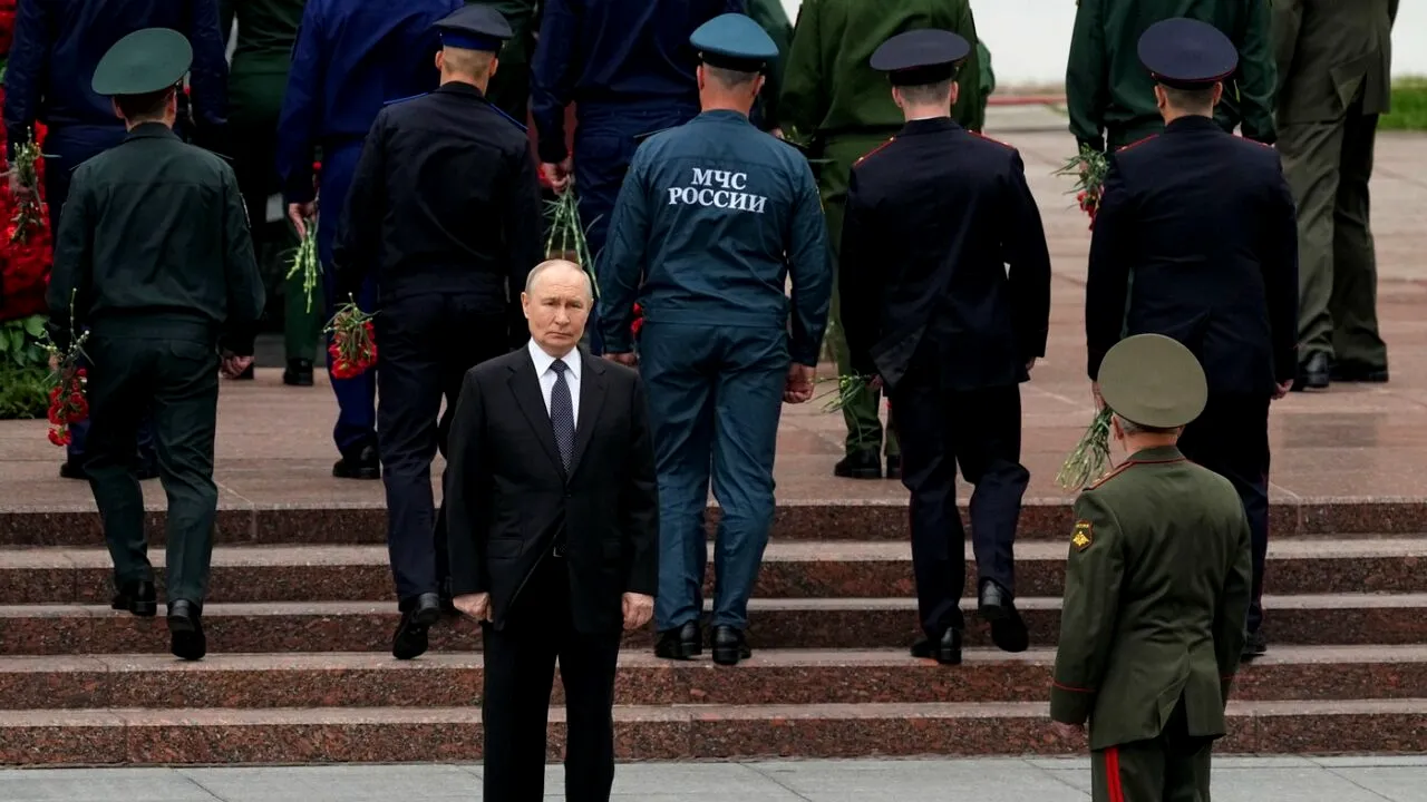 Izolarea lui Putin. Liderul de la Kremlin, prins între „șoimii” pro-război, elitele Rusiei și propagandiști. „O presiune puternică”