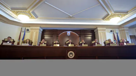 Decizia privind completurile de trei judecători | Zegrean: CCR s-a pronunțat într-o situație în care nu era conflict de natură constituțională / Neacșu: Pentru cei condamnați definitiv decizia CCR nu va produce niciun efect - LIVE