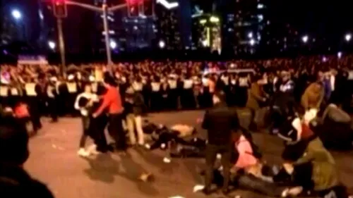 Mărturii din Shanghai. Cum a început busculada de Revelion în care au murit 36 de persoane
