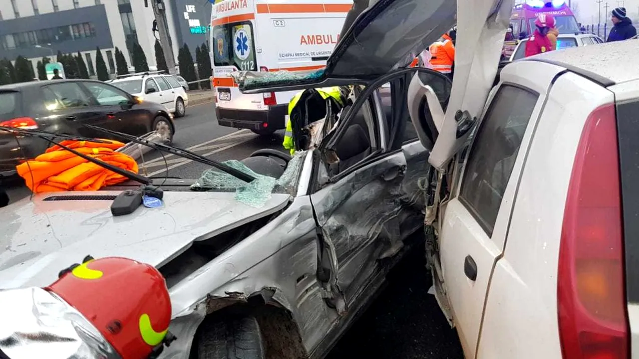 Accidentul cu trei răniți, din Cluj, produs de un tânăr care nu avea permis de conducere