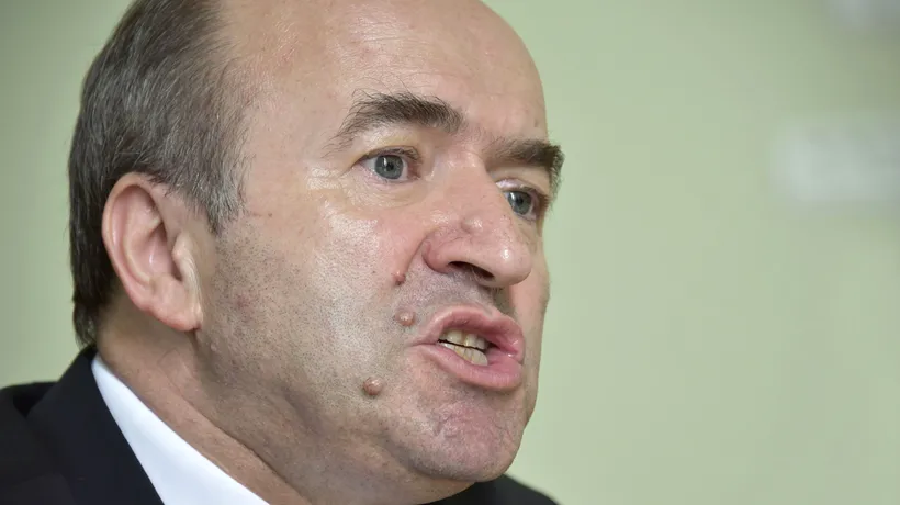 Tudorel Toader nu participă la ședința de Guvern