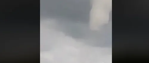 O tornadă în formare, filmată într-un sat din județul Arad - VIDEO 