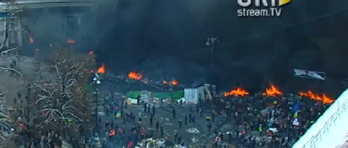 LIVE VIDEO - O perdea de foc desparte manifestanții de polițiști, într-o luptă de gherilă urbană la Kiev