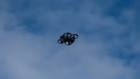 ALERTĂ la Marea Neagră. Un grup de drone suspecte au fost detectate în apropiere de Sulina