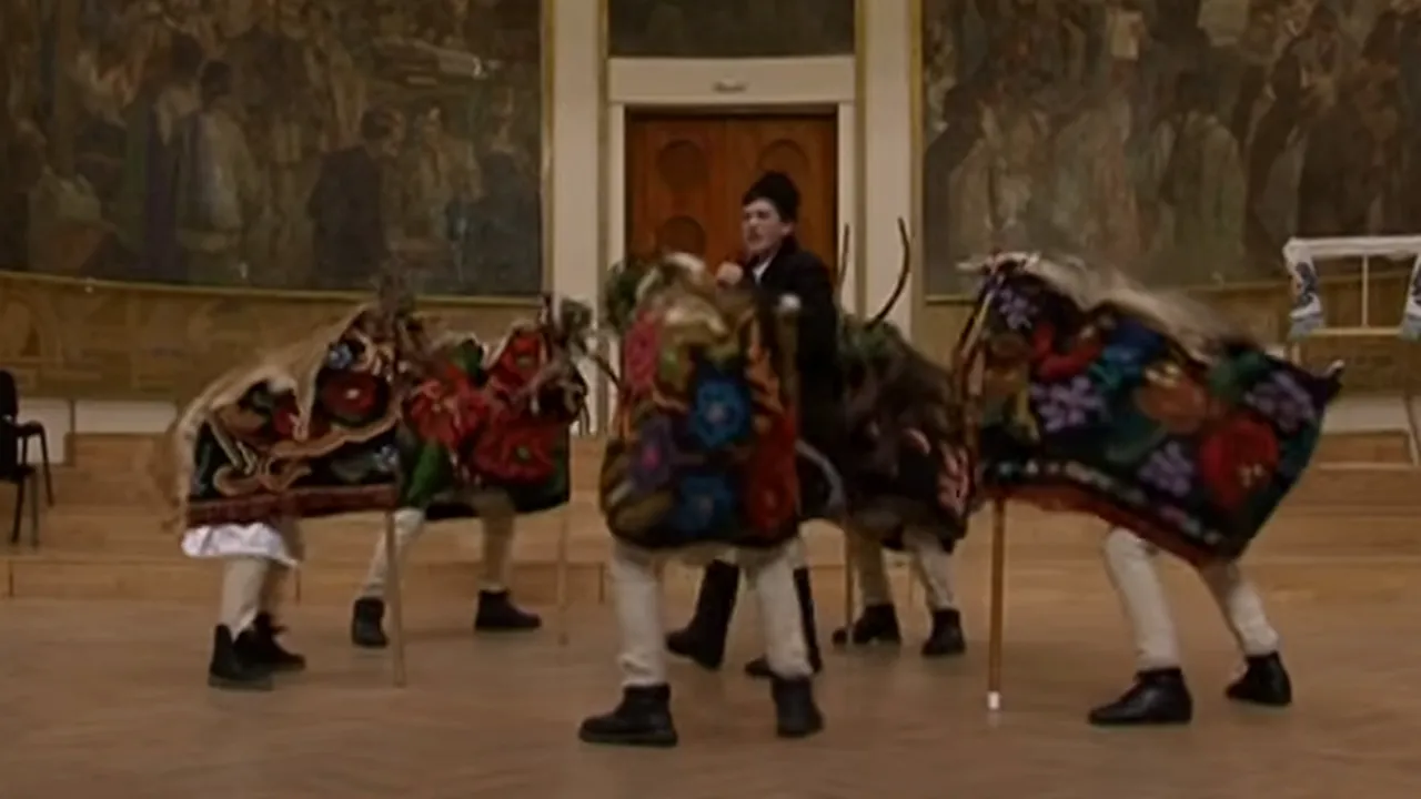 Tradiția unică a BELCIUGARILOR și colindul care vestește Crăciunul de peste DOUĂ SECOLE, în satele din Bistrița-Năsăud