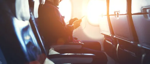 INDIGNARE. CEO-ul unei companii aeriene anunță că va opri zborurile dacă trebuie să lase scaunul din mijloc gol: Reguli „idioate” de distanţare socială