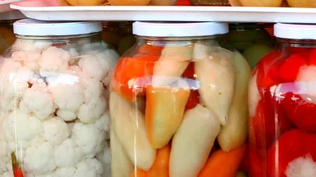 Doctor Mencinicopschi îți spune adevărul despre MURĂTURI! Multe gospodine nu știau asta!