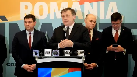 Crin ANTONESCU: În ultimii zece ani nu am contribuit la bugetul de stat, dar nici nu am păgubit bugetul de stat. N-am dat un leu, n-am luat un leu