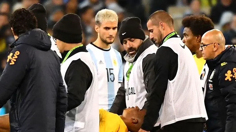 Accidentare gravă în partida Brazilia - Argentina. Un fotbalist a primit o lovitură în ochi 