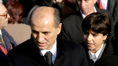 Cum aduce familia Copos străinii pe litoral. 