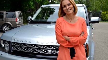 Andreea Esca, primul român care testează cea mai nouă decapotabilă Jaguar. GALERIE FOTO