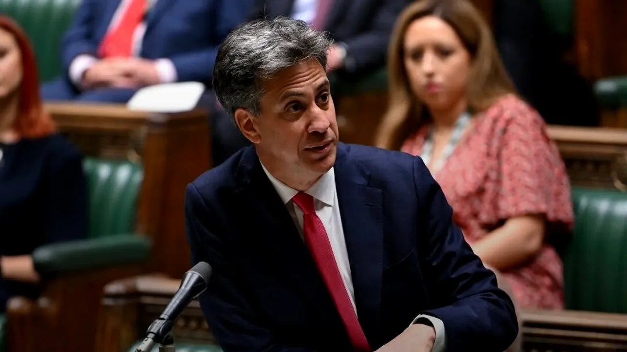 Regatul Unit, alături de Canada și alte zece țări europene interzic importurile din așezările ilegale din Cisiordania. „Guvernul britanic este de acord că există o epurare etnică a palestinienilor”