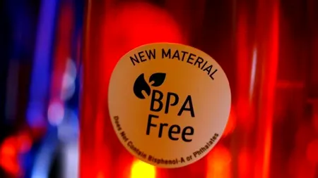 Un nou studiu arată cât sunt de nocive pentru sănătate cutiile de conserve și recipientele din plastic