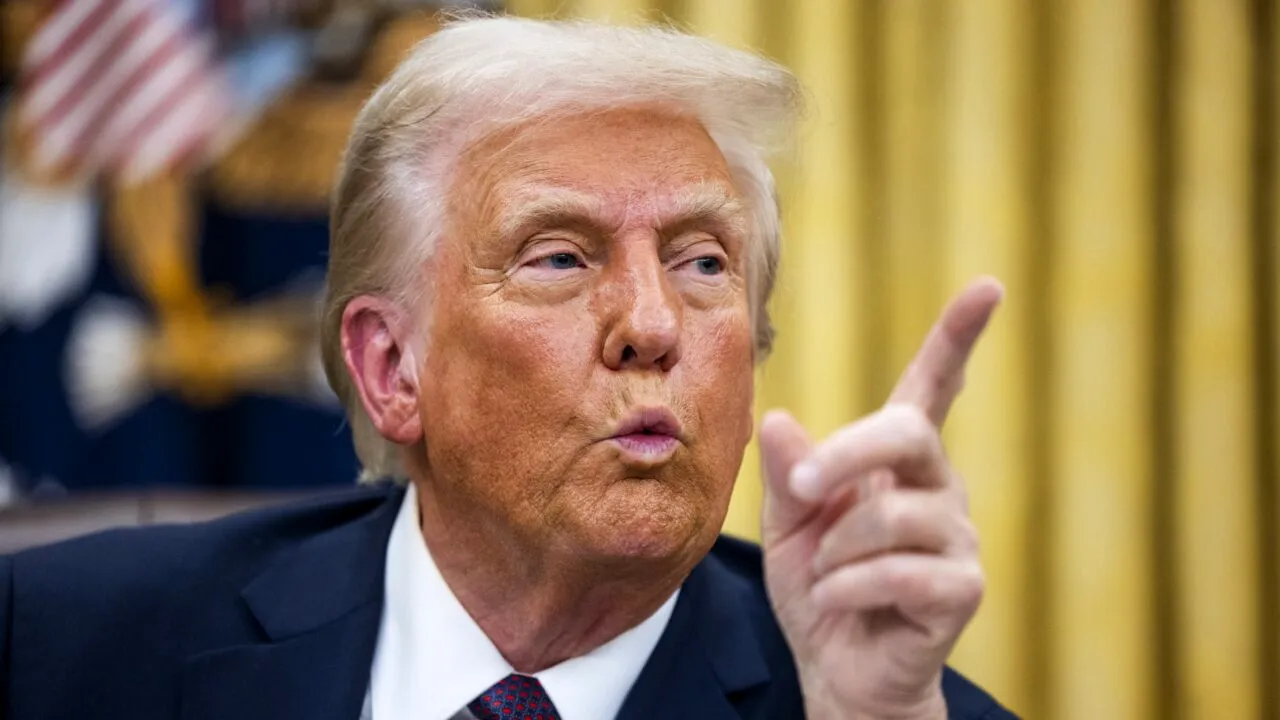 Categoriile de români care riscă fie expulzați din SUA. Un avocat de imigrări explică profilul celor vizați de deportările forțate ordonate de Trump