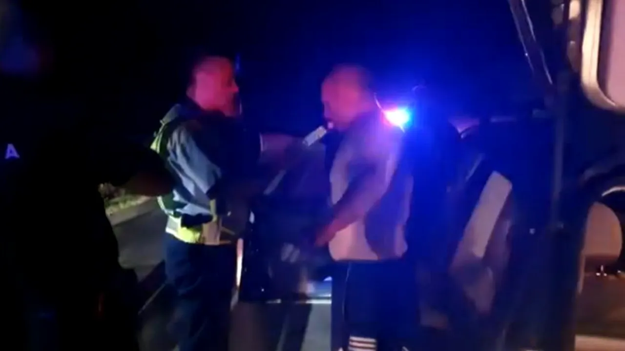 Un șofer beat criță voia să meargă cu mașina, noaptea, din Prahova până la Constanța. Cu ce alcoolemie ar fi vrut să conducă 300 km (VIDEO)