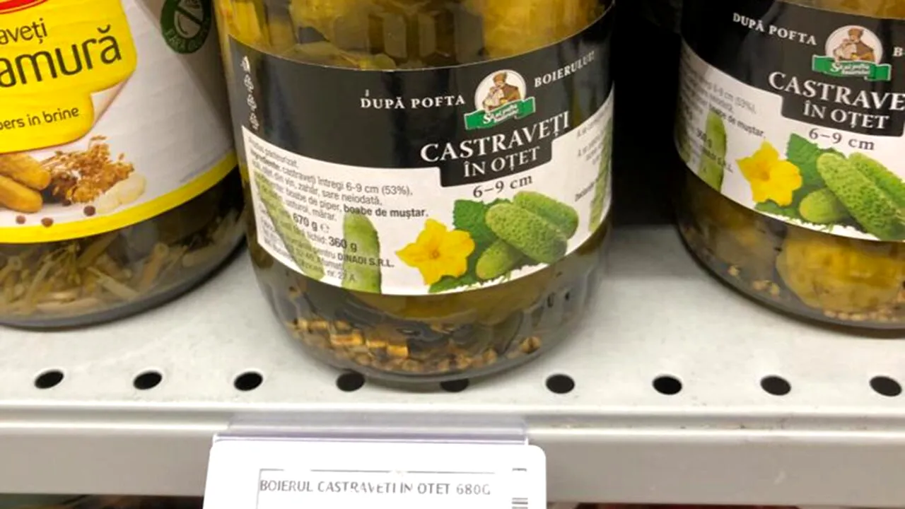 Nu este o eroare! Cu câți lei se vinde un simplu borcan cu castraveți murați în Cora, Carrefour și Mega Image