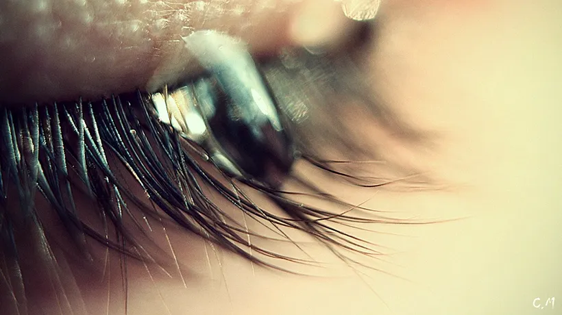Ce se vede când te uiți la lacrimi sub microscop. IMAGINI IMPRESIONANTE