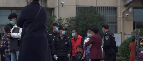 Sute de cetățeni chinezi au semnat declarații pe proprie răspundere ca să primească un <i class='ep-highlight'>vaccin</i> experimental, neaprobat/ Care sunt riscurile pe care și le asumă