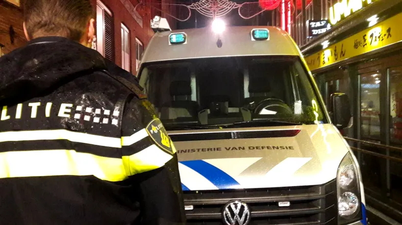 Atac armat în Amsterdam: Doi oameni cu cagule au tras într-un bar. Un tânăr a murit