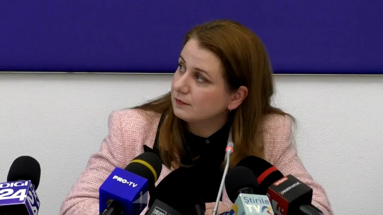 Supraveghere video pentru prevenirea violenței în școli. În ce condiții pot fi filmați elevii și profesorii la cursuri