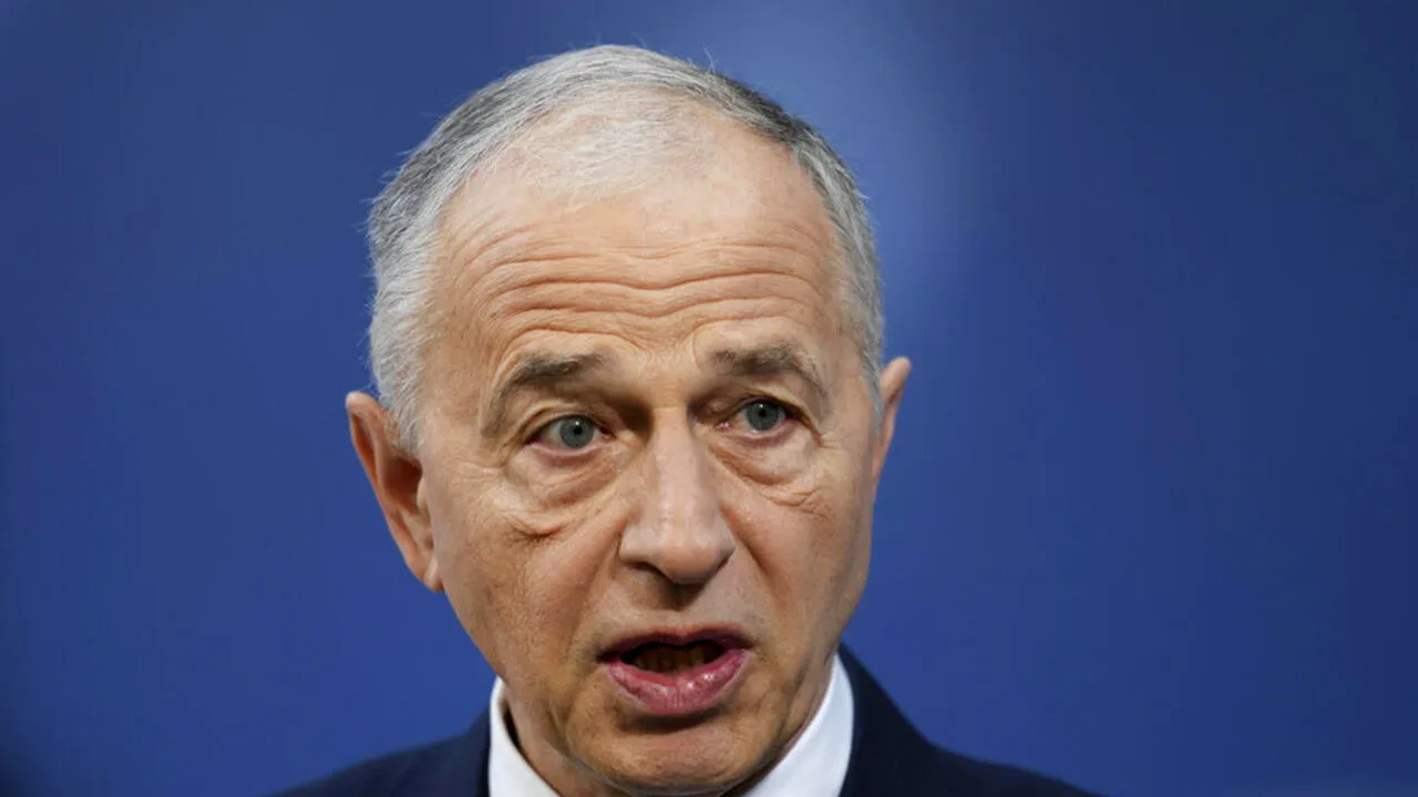 Mircea Geoană se opune avortului?! 