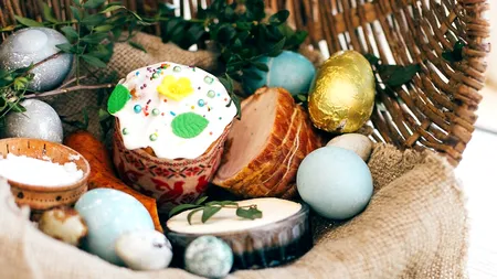 Românii au luat cu asalt piețele, cu două săptămâni înainte de Paște. Cât costă masa de Paște anul acesta