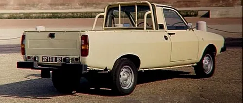 Ce credeau canadienii despre Dacia din perioada comunistă: Am făcut plinul și bancheta din spate s-a umplut de benzină