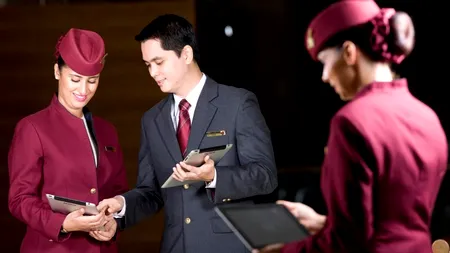 Două mari companii aeriene fac angajări la București. Ce salarii poți câștiga